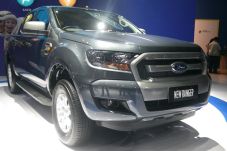 Ford Perkenalkan Everest,...