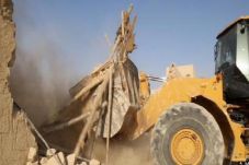 ISIS Robohkan Biara...