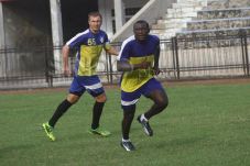 Stok Menipis, Persegres...