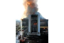 Medan Plaza Terbakar...