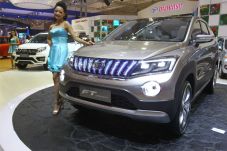 World Premiere Dua Suv...