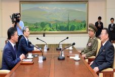 Duo Korea Kembali Lanjutkan...