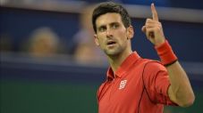 Djokovic Peras Keringat...