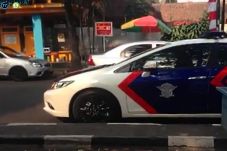 Heboh Video Polisi Kawal...