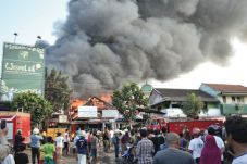 337 Kios di Pasar Sumber...