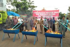 Obat dan Makanan Ilegal...