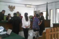Suami Airin Minta Saksi...