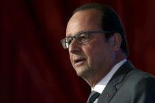 Hollande: Kita Harus...