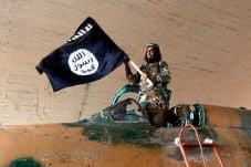 ISIS Eksekusi 4 Orang...