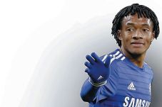 Cuadrado Disambut Fans,...