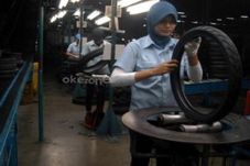 Rupiah Loyo, Industri...