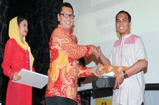Ahok Minta Pers Kritis...