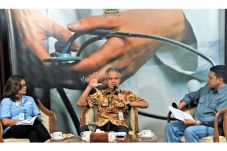 Pilih Fasilitas Kesehatan...