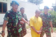 Oknum TNI Ditangkap...