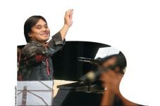 Kembangkan Sekolah Musik...