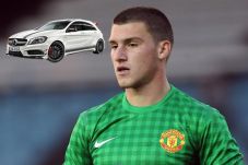 Aduh, Pemain MU Kemalingan...