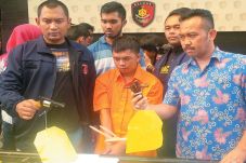 Polisi Tembak Mati Gembong...