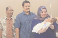 Pasutri Jakarta Adopsi...