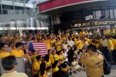 Demo Tuntut PM Malaysia...