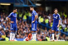Si Elang Gigit Chelsea...