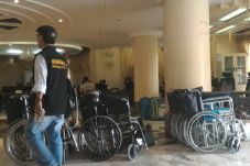 Tak Dipacking, Kursi...
