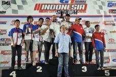 Mengukir Prestasi di...