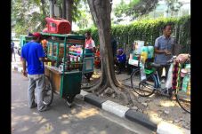 Titik Kumpul Buruh Pindah,...
