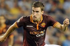 Tragis, Strootman Kubur...