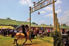 Kegiatan Lomba dan Tradisi...