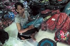 Industri Pembuatan Tas...