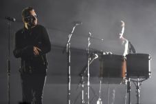 Bono U2 Terancam Tak...
