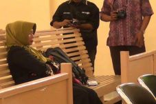 Ibu Penjarakan Anak...