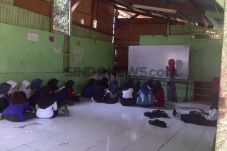 12 Ruang Kelas Sekolah...
