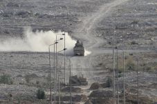 Ledakan di Sinai Tewaskan...