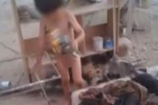 Ditinggal Ibu yang Mabuk,...