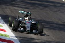 Hamilton Terdepan, Duo...