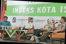Membenahi Hubungan Bermasyarakat