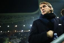 Gaji Mancini Paling...