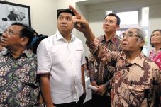 Berpolitik untuk Pengabdian