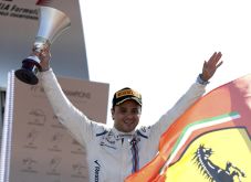 Felipe Massa, Menari...
