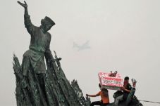 Jarak Pandang Hanya...
