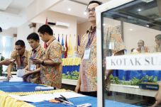 12 Nama Lolos Syarat...