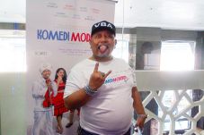 Indro Warkop: Komedian,...