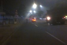 Malam Hari, Kabut Asap...