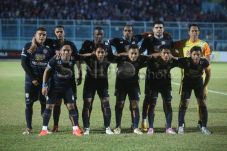 Arema Ngotot Jajal Persib...