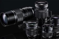 Kamera Mirrorless Geser...