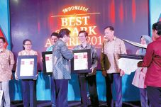Hypermart Raih Best...