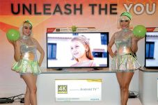 Tv Berlayar Super Berbasis...