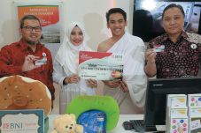 OJK Dorong Perbankan...