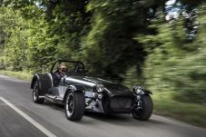 Caterham Luncurkan Superlight...